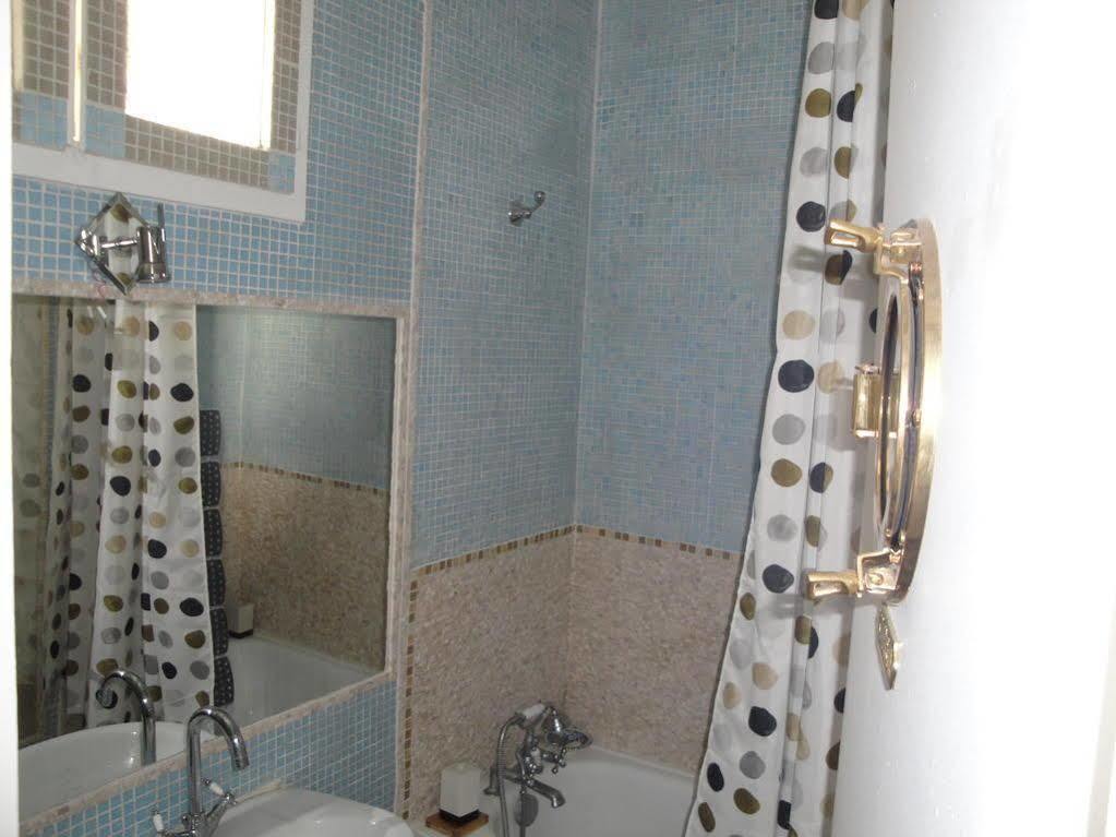 Almeria Garden Apartment Paris Eksteriør billede